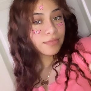 Meet your Posher, Amaris